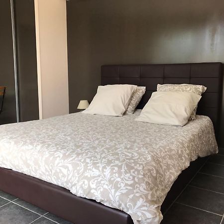 Chambres D'Hotes, B&B Climatisees La Borrellienne Saint-Maximin-la-Sainte-Baume Exterior photo