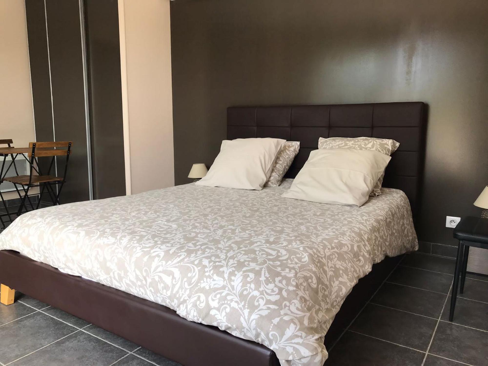 Chambres D'Hotes, B&B Climatisees La Borrellienne Saint-Maximin-la-Sainte-Baume Exterior photo